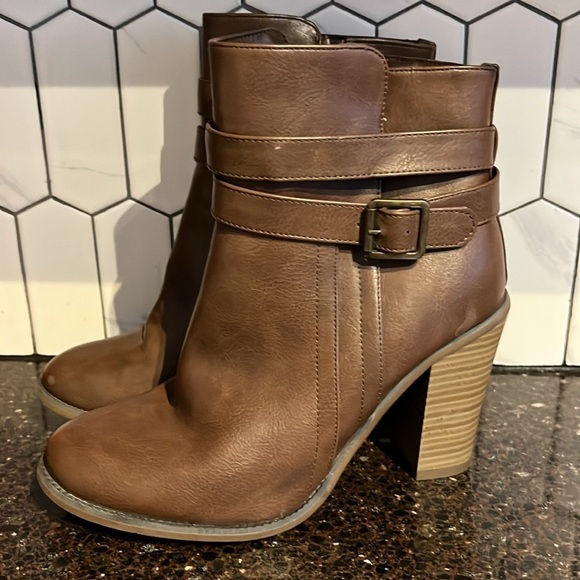 George women’s brown zipper high heels ankle boot, size 8 - Picture 3 of 10